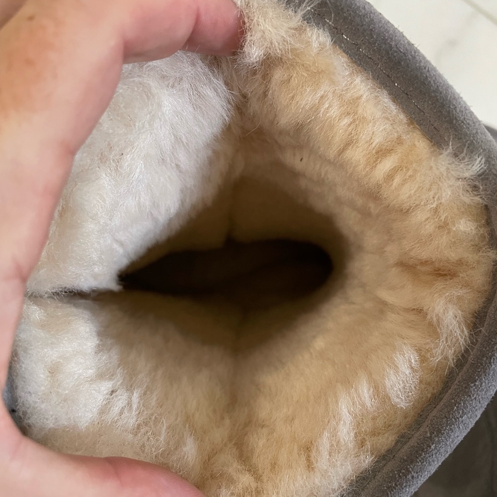 BearPaw, women’s size 10 gray sheepskin suede leather fleece line comfort boots - Picture 12 of 15